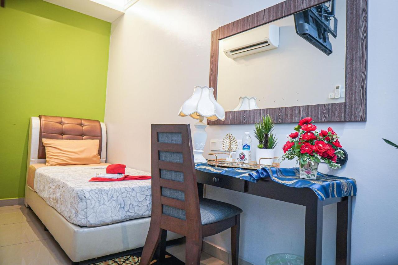 Hotel Ghazrins Desaru Pengerang Exterior foto